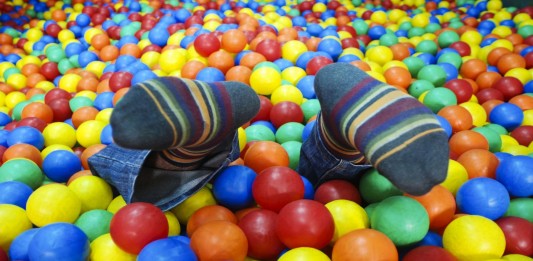 Chris Steel: el chico que vive con un síndrome opuesto al autismo