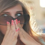 Cómo quitar el hipo: Con cosquillas en el cielo de la boca