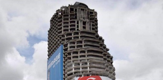 La torre fantasma: el rascacielo embrujado de Tailandia