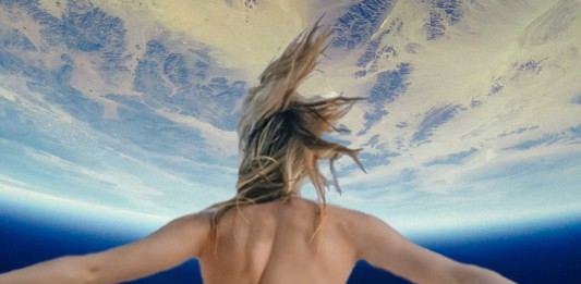 ¿Sabes qué pasaría si salieras desnudo al espacio?