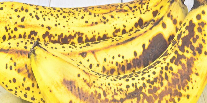 Imagen de plátanos con manchas oscuras