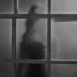 Los 5 fantasmas de FAMOSOS más «belicosos» de la historia
