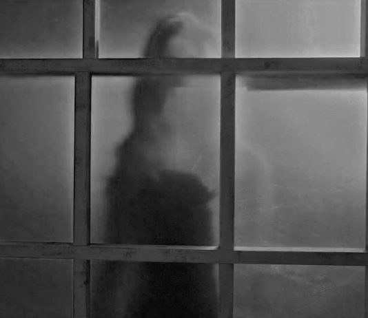 Los 5 fantasmas de FAMOSOS más "belicosos" de la historia