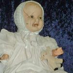 Mandy: la muñeca maldita tan antigua como perturbadora