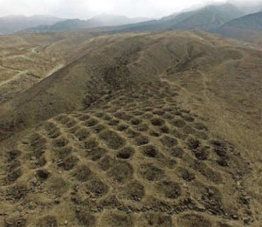 La misteriosa franja de agujeros en Perú La misteriosa franja de agujeros en Perú