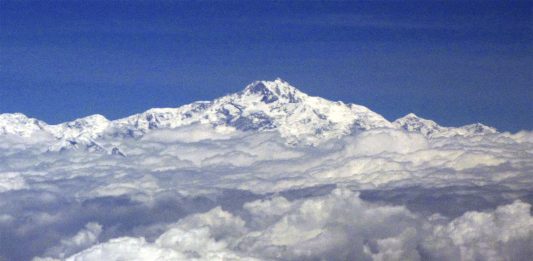 5 IMPACTANTES datos sobre el Monte Everest que debes conocer