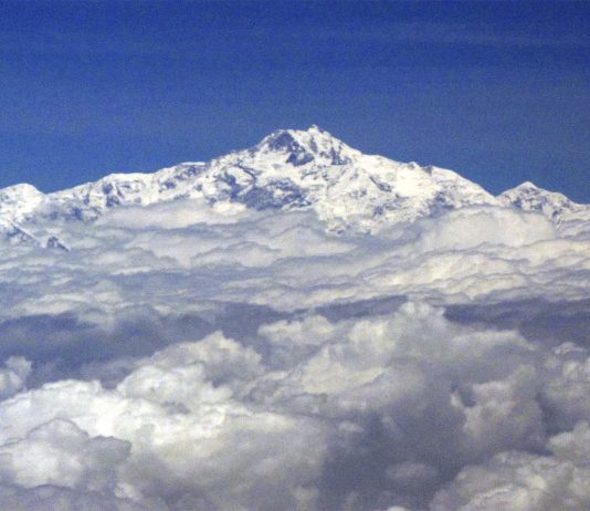 5 IMPACTANTES datos sobre el Monte Everest que debes conocer