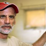 El hombre al que recortaron el cerebro y se convirtió en artista