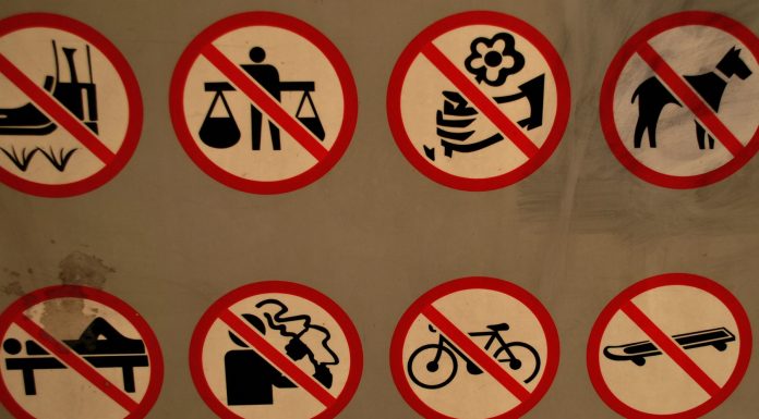 10 insólitas prohibiciones alrededor del mundo