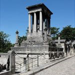 10 tumbas ESCALOFRIANTES del mundo