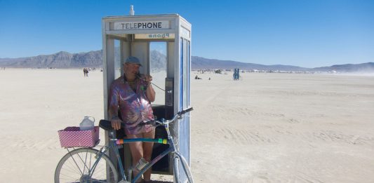 La misteriosa historia de la cabina situada en mitad de la nada La misteriosa historia de la cabina situada en mitad de la nada