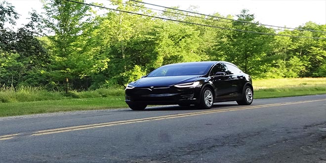 Un coche Tesla lleva al hospital a su dueño tras sufrir una embolia