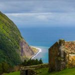 Los misteriosos Zapatos antiguos escondidos en los cimientos de edificios ¿Por qué?