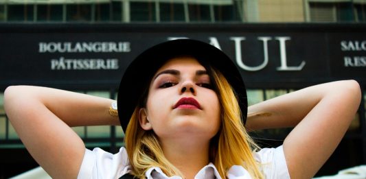 Este hábito podría ser la razón de por qué a la gente no le gustas