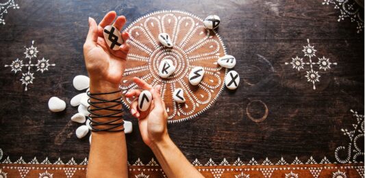 ¿Qué son las runas? | Descubre todo sobre este misterioso alfabeto Qué son las runas