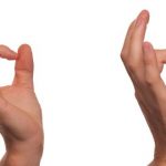 6 gestos con la mano que NUNCA debes hacer en estos países