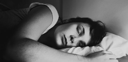 ¿Porque tenemos la sensación que caer justo antes de dormir?