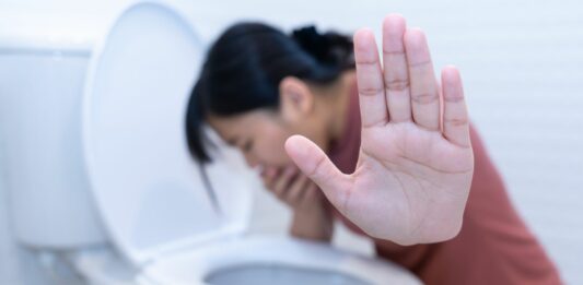 Vomitar bilis | ¿Por qué sucede y qué hacer al respecto?