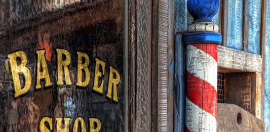 ¿Sabes por qué el poste de las barberías tiene rayas rojas y blancas? ¿Sabes por qué el poste de las barberías tiene rayas rojas y blancas?