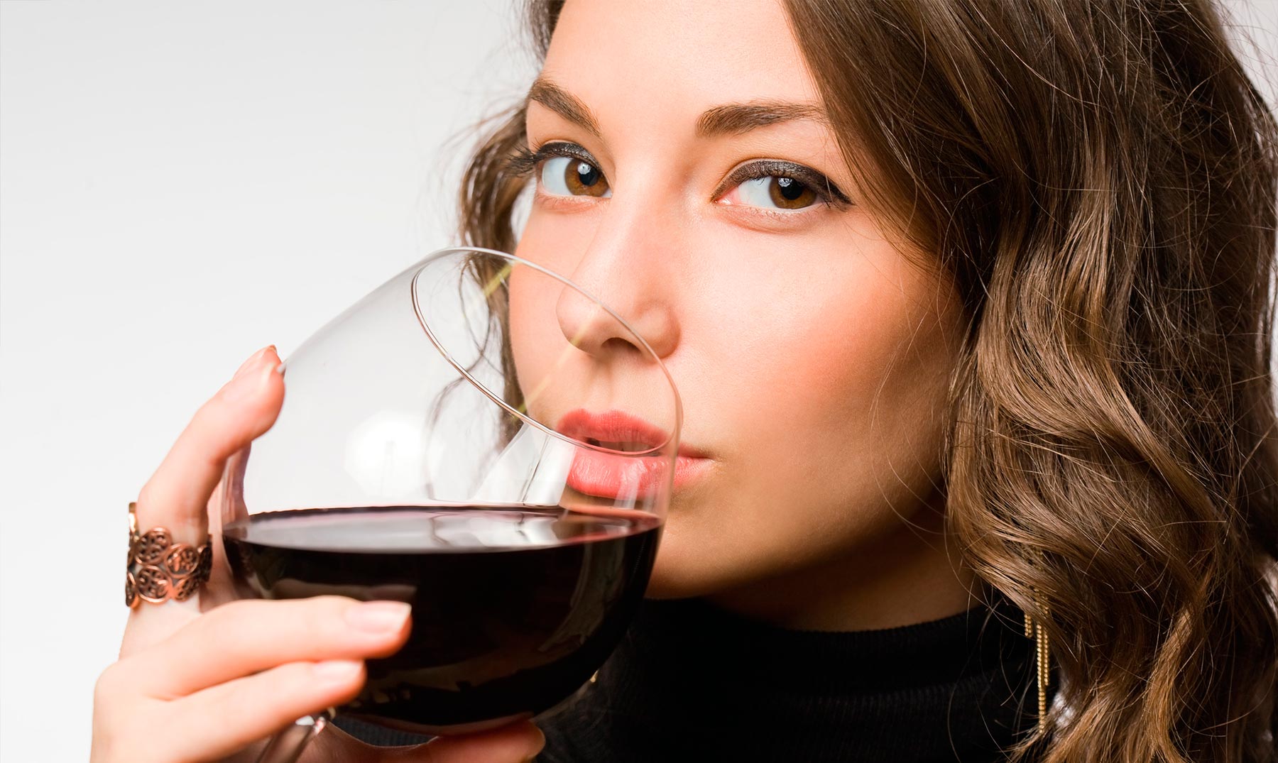 Resultado de imagen de vino tinto mujeres