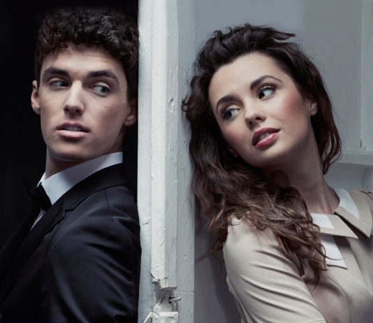 ¿Los hombres con pareja son más atractivos para las mujeres? los hombres con pareja son mas atractivos