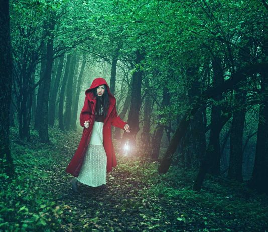 Caperucita Roja quería dejar de ser virgen Caperucita roja quería dejar de ser virgen