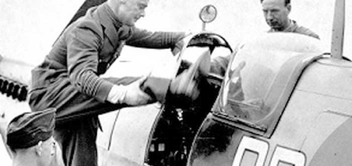 El piloto que volaba sin piernas en la Segunda Guerra Mundial
