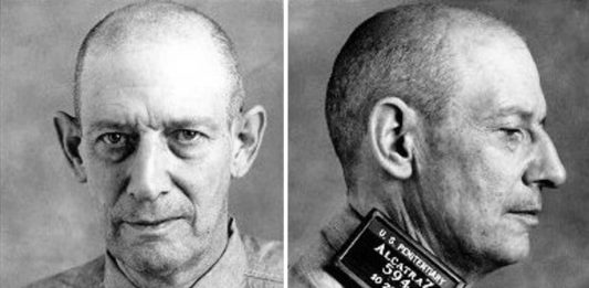 Robert Stroud, el temible asesino conocido como el hombre pájaro de Alcatraz Robert Stroud, el temible asesino conocido como el hombre pájaro de Alcatraz