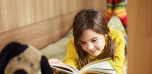 Récord en el fomento de la lectura: la profesora que consigue que los alumnos lean 40 libros al año