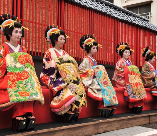 Las Oiran y Kamuro en Japón | Vendidas para ser cortesanas Las Oiran en Japón