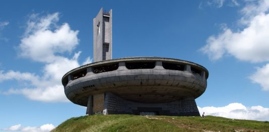 El OVNI de Buzludzha, un monumento comunista abandonado en Bulgaria