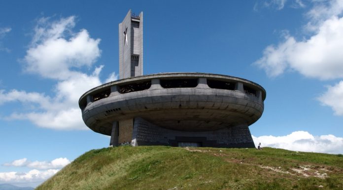 El OVNI de Buzludzha, un monumento comunista abandonado en Bulgaria