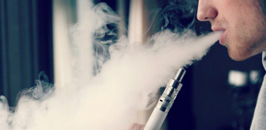 La diferencia entre ingerir marihuana comestible y fumarla La diferencia entre ingerir marihuana comestible y fumarla