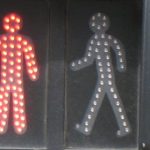 Por qué las señales de tránsito en Australia ahora representan a las mujeres