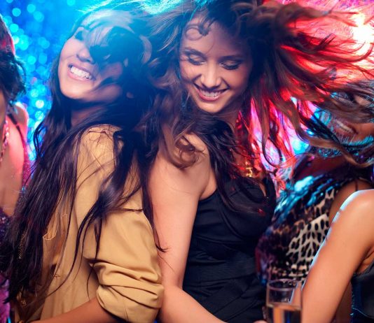 4 trucos infalibles para brillar en una discoteca 0