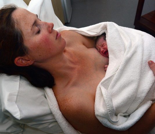 Hipnoterapia durante el parto, la nueva forma de traer bebés al mundo