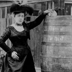Annie Taylor, la sexagenaria que saltó las cataratas del Niágara ¡Y sobrevivió!