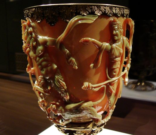 La intrigante copa bicolor de Lucurgo que podría tener nanotecnología antigua