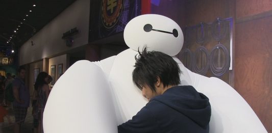 Los robots de personajes Disney que poblarían sus parques