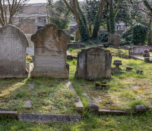 Estos famosos fueron enterrados en tumbas sin nombre. Muy pocos o nadie sabe dónde están realmente