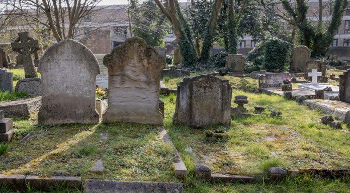 Estos famosos fueron enterrados en tumbas sin nombre. Muy pocos o nadie sabe dónde están realmente