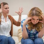 ¿Cómo tener conversaciones difíciles con tus padres?