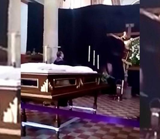 ¡Impresionante vídeo! El Cristo mexicano que ha movido la cabeza durante una misa ¡Impresionante vídeo! El Cristo mexicano que ha movido la cabeza durante una misa