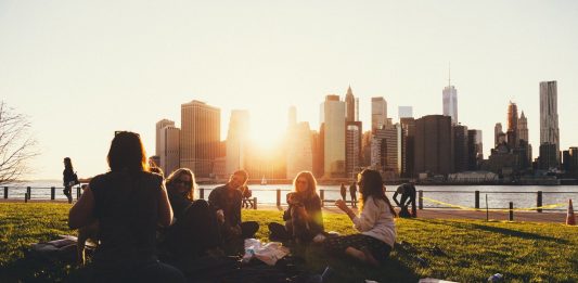 Las personas populares viven más años, según científicos Las personas populares viven más años, según científicos