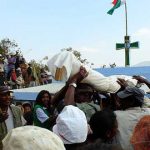 Famadihana, la tradición funeraria de bailar con los muertos