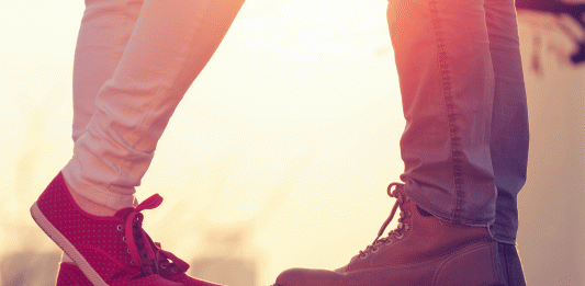 Cómo saber si le gustas a alguien: 8 signos que te lo confirmarán Cómo saber si le gustas a alguien