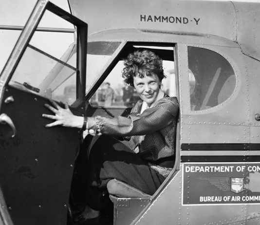 El misterio de la muerte de Amelia Earheart revivió por una fotografía