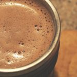 Descubre los beneficios que le trae a tu cerebro consumir café y chocolate juntos