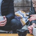 charlando con té, lenguaje corporal, gustar más