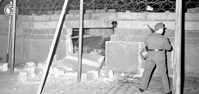 El muro de Berlín y las formas en que lo sorteaban